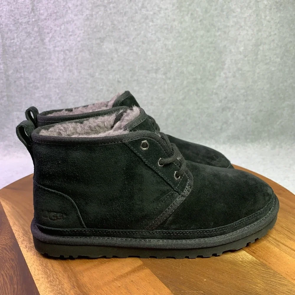 UGG Neumel Boots Mens Size 7 Black Suede Chukka Shearling Lined Ankle Casual EUC